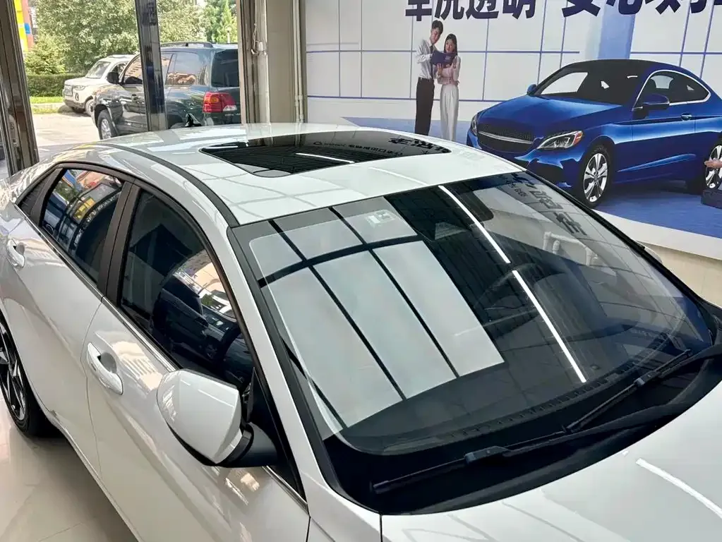 Hyundai Elantra — фото 8