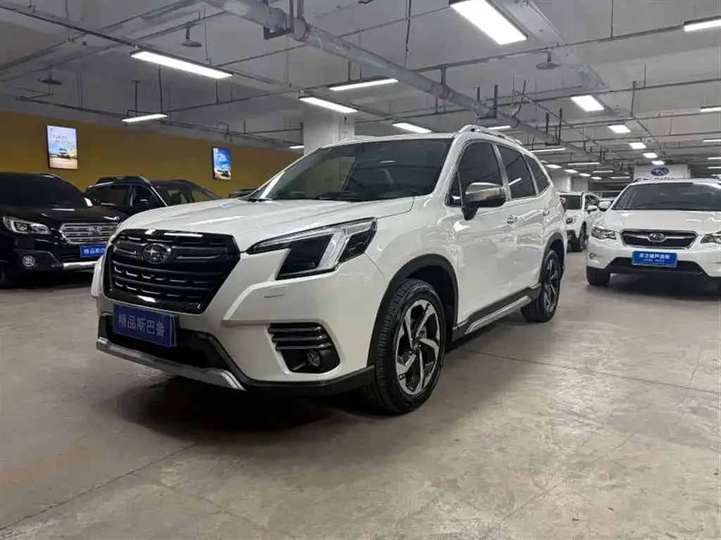 Subaru Forester — фото 1