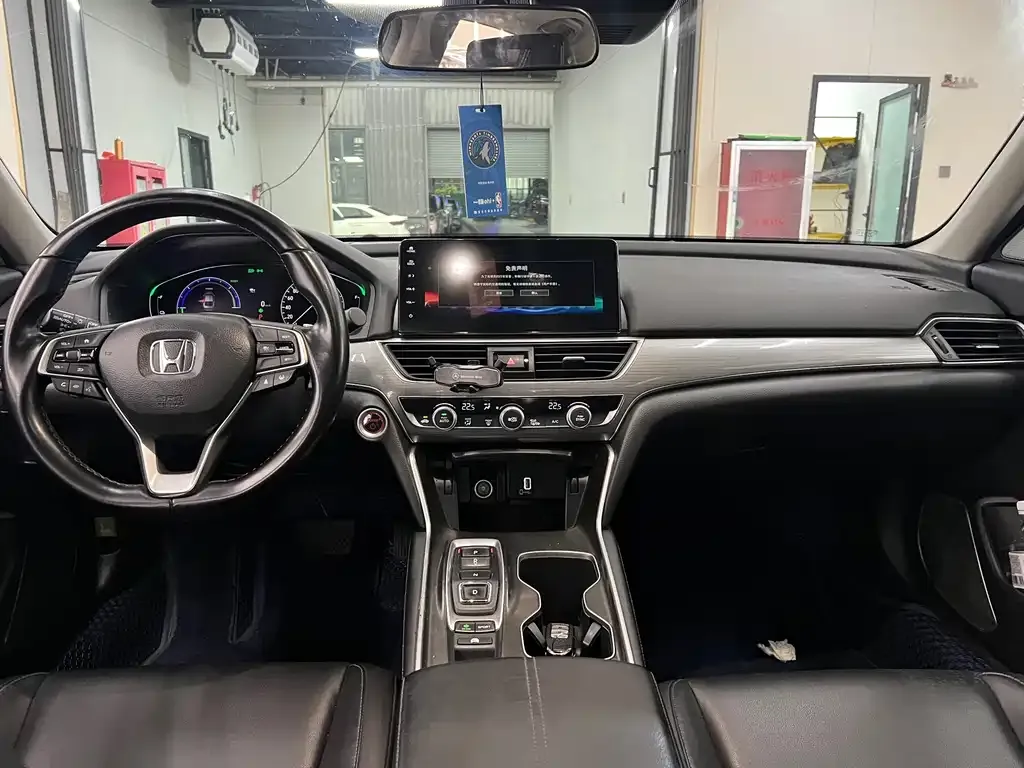 Honda Accord — фото 3