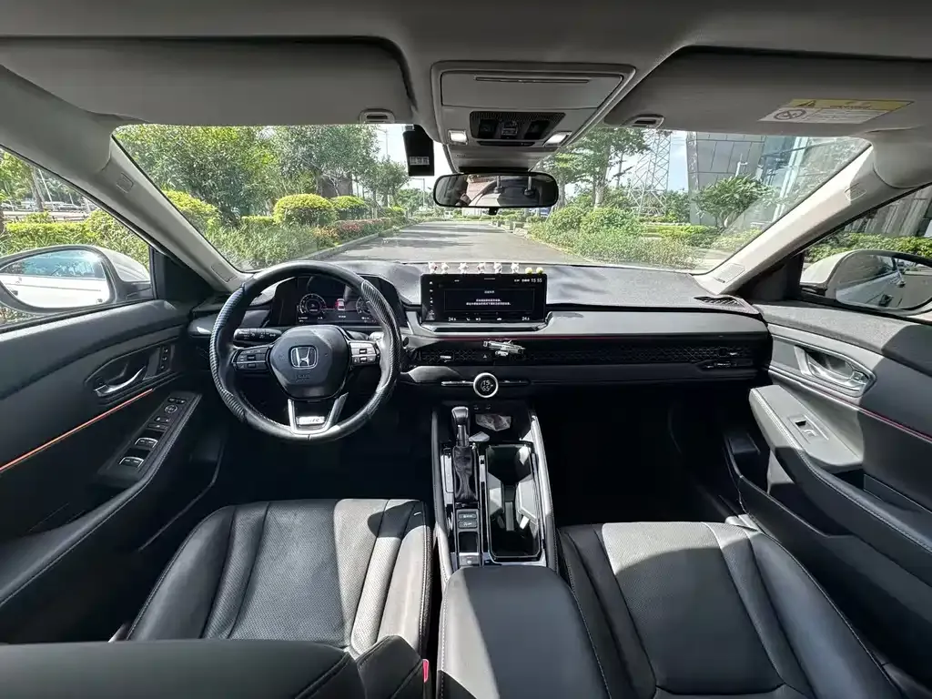 Honda Accord — фото 3