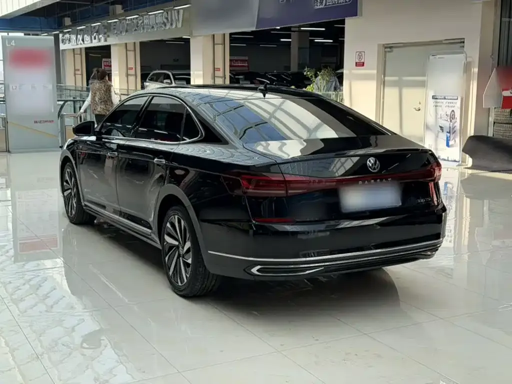 Volkswagen Passat — фото 7