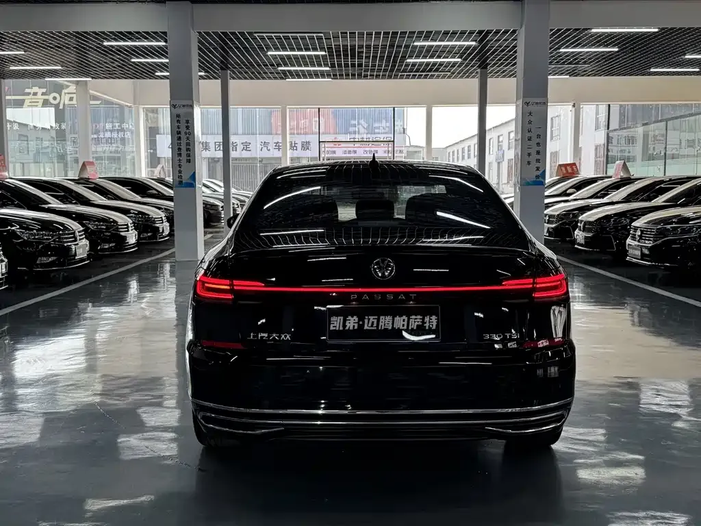 Volkswagen Passat — фото 6