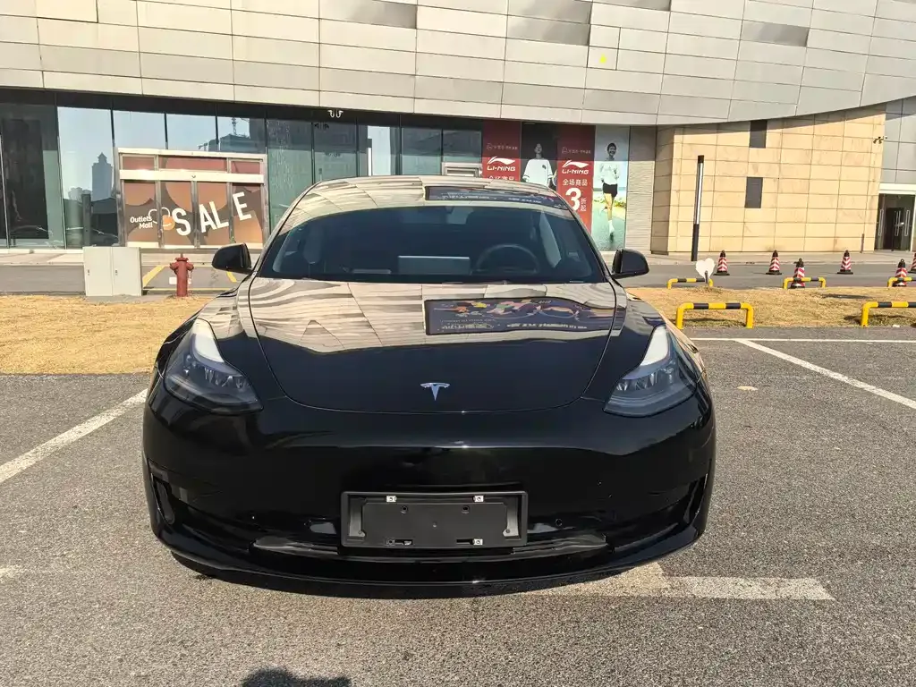 Tesla Model 3 — фото 8
