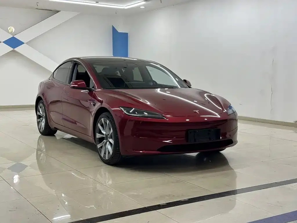 Tesla Model 3 — фото 7
