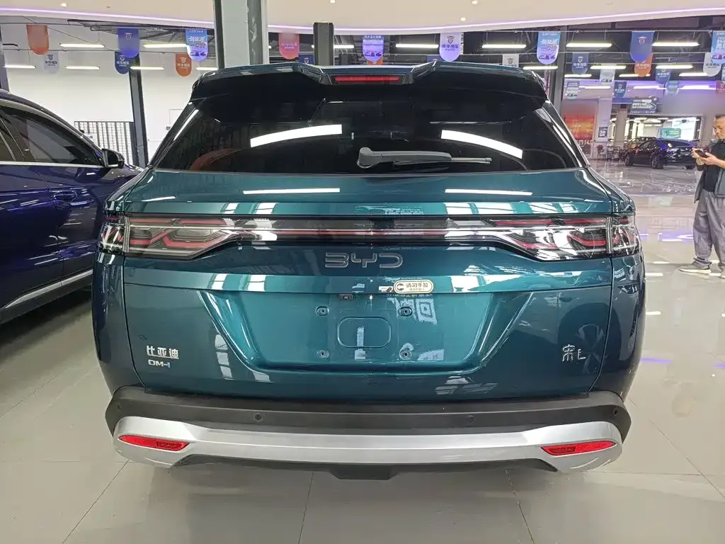 BYD L DM-i — фото 4