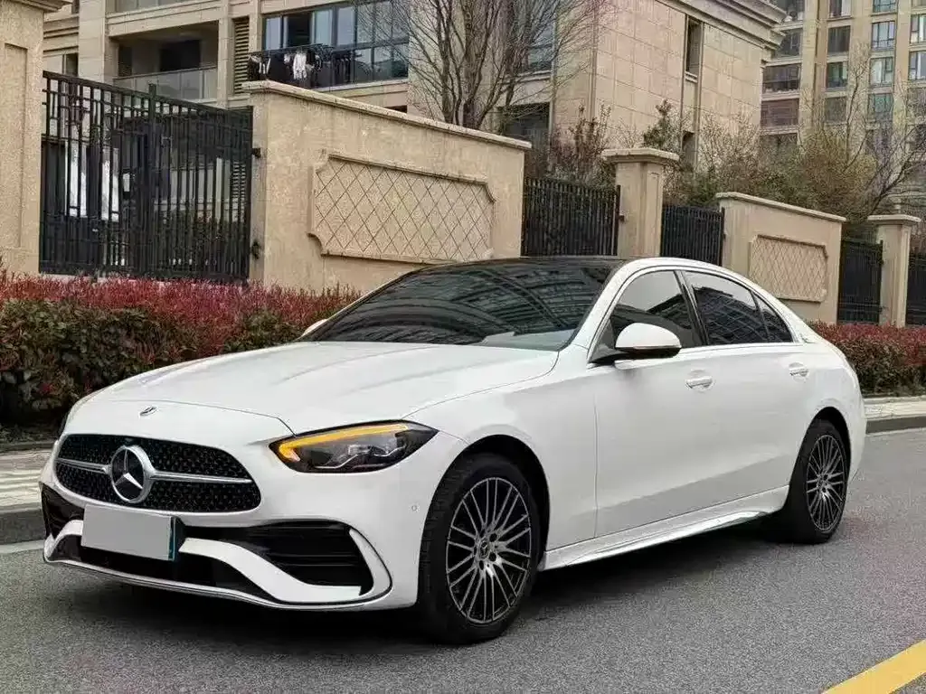 Mercedes-Benz C-Class — фото 1
