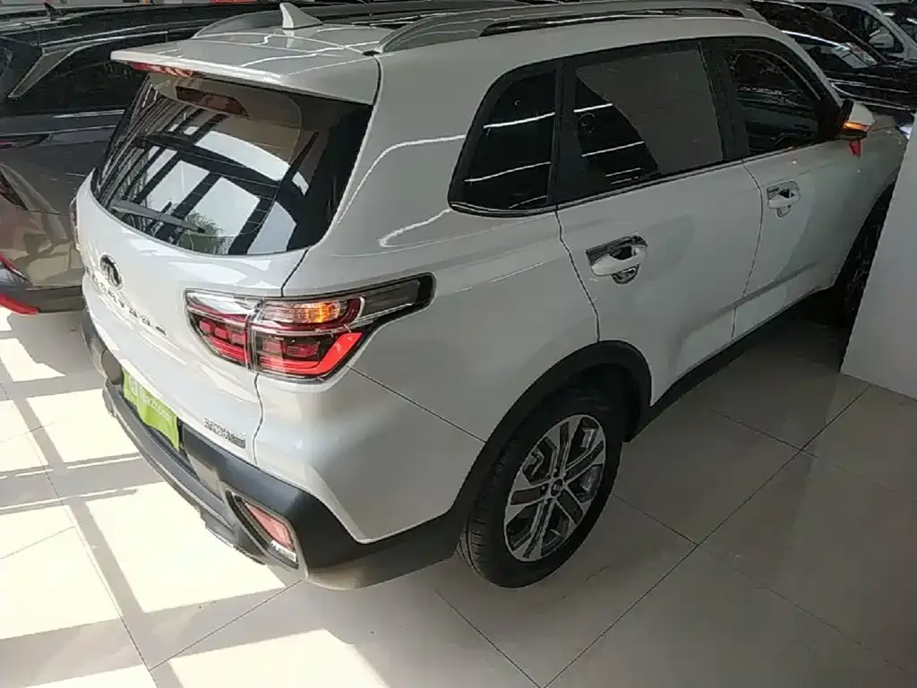 Kia Sportage — фото 9