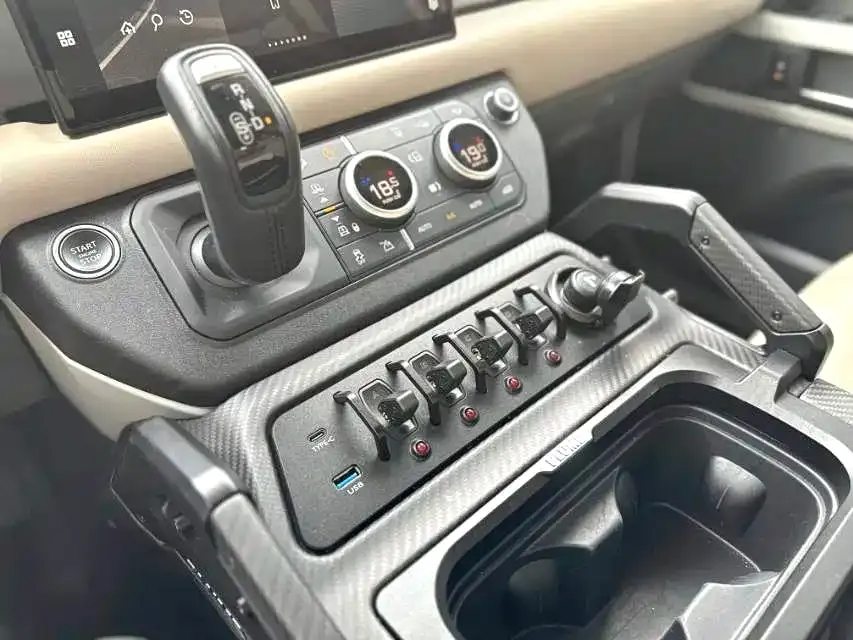 Land Rover Defender 2022 из CN, фото 4