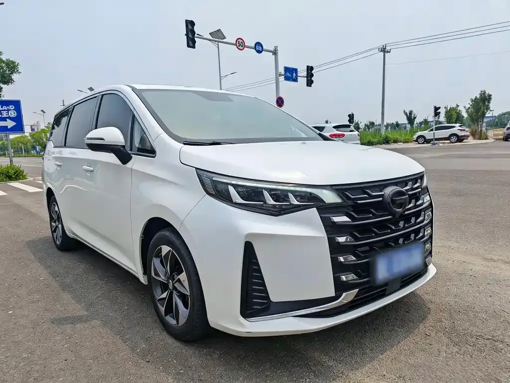 GAC Motor Trumpchi M6 — фото 9