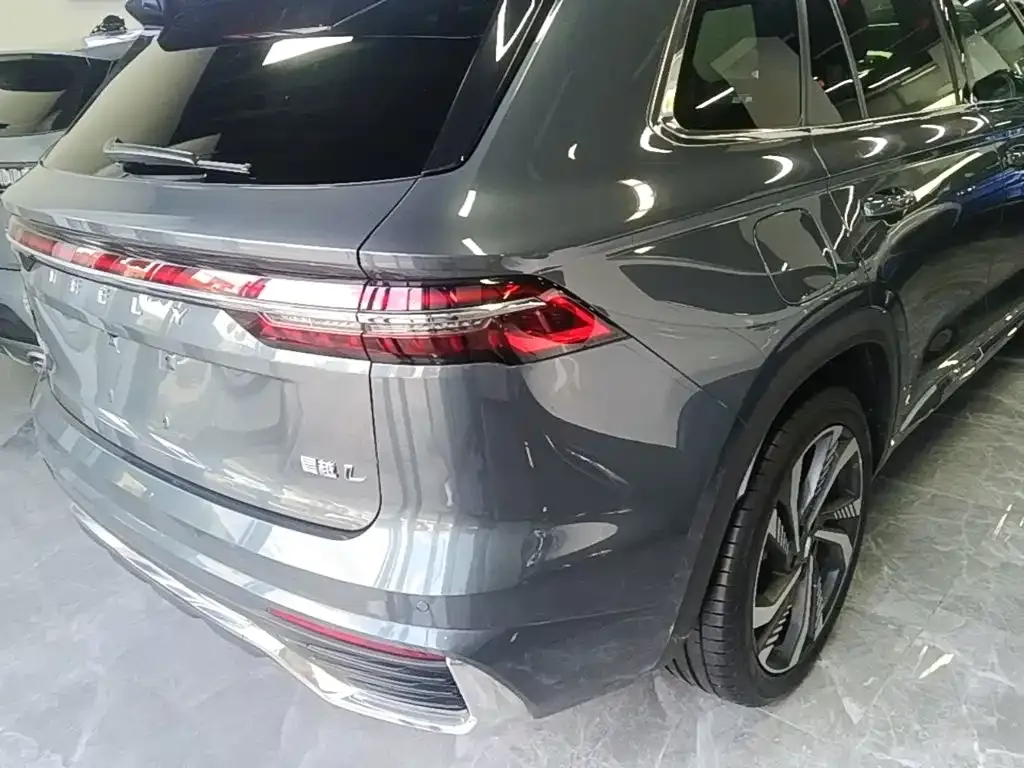 Geely Xingyue L — фото 8