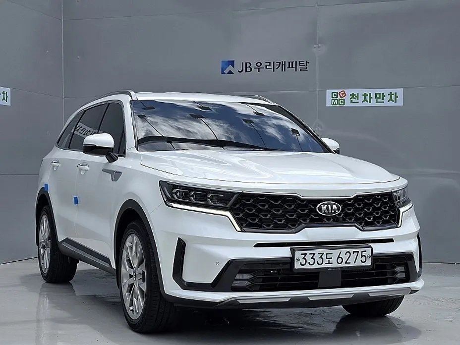 Kia Sorento — фото 6