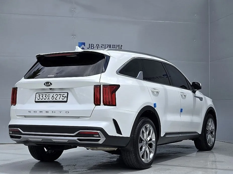 Kia Sorento — фото 7