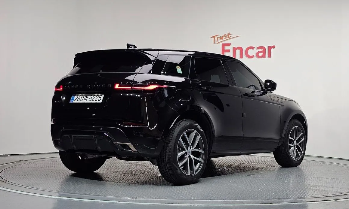 Land Rover Range Rover Evoque — фото 10