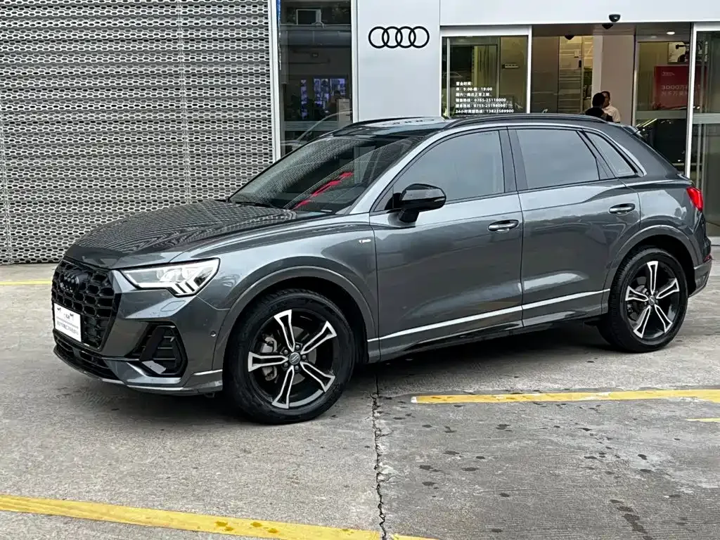 Audi Q3 — фото 1