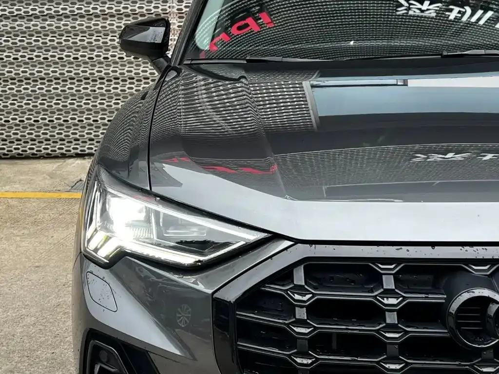Audi Q3 — фото 4