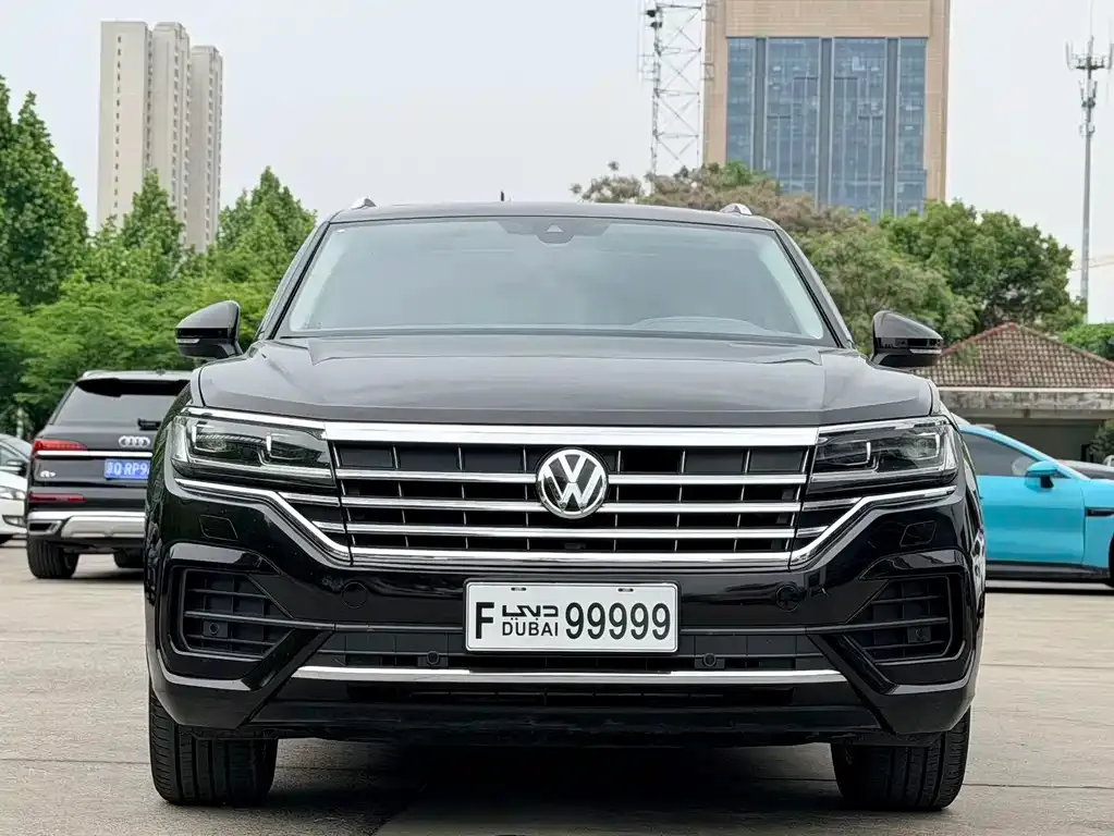 Volkswagen Touareg — фото 2
