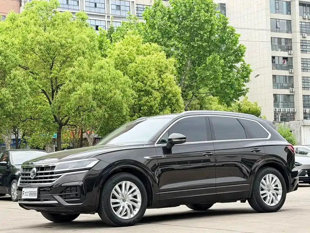 Volkswagen Touareg — фото 4