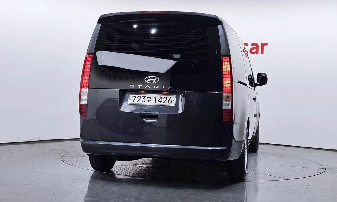 Hyundai Staria — фото 2