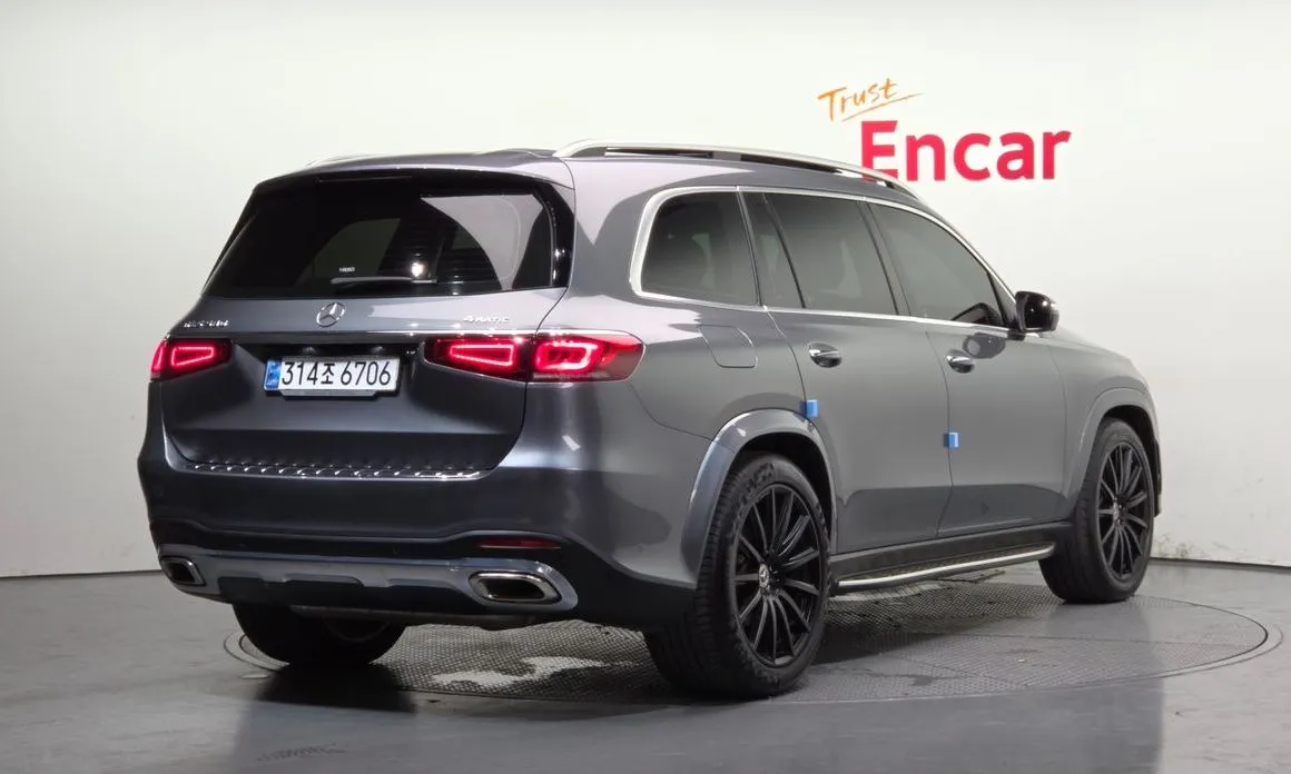 Mercedes-Benz GLS-Class — фото 8