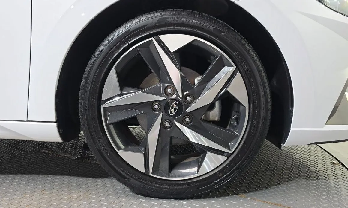 Hyundai AVANTE — фото 5