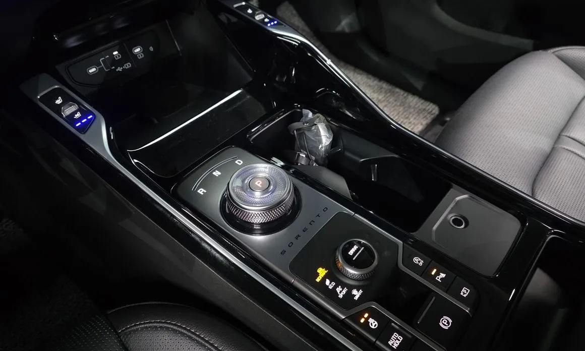 Kia Sorento — фото 9