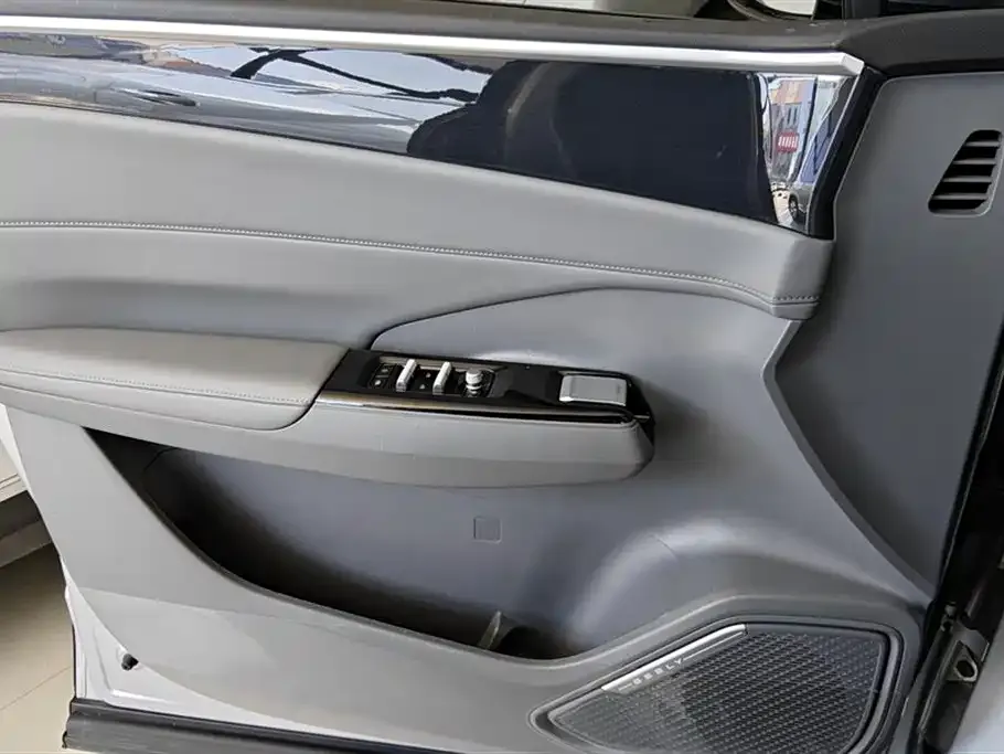 Geely Galaxy L7 — фото 10