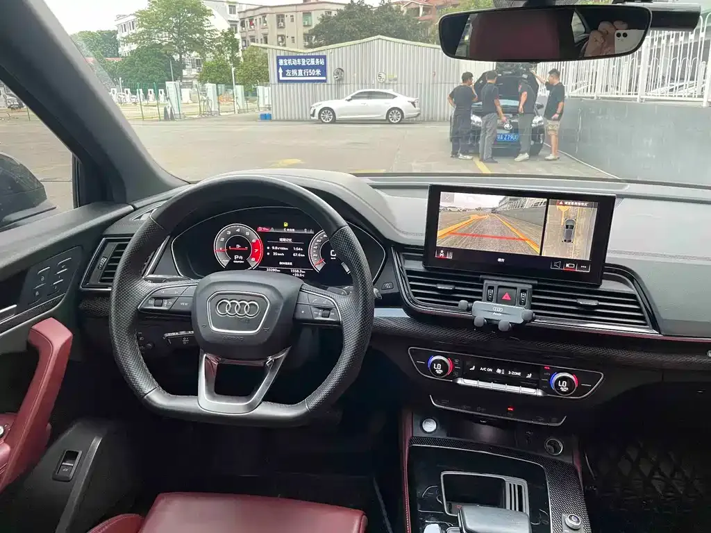Audi Q5L Sportback — фото 7