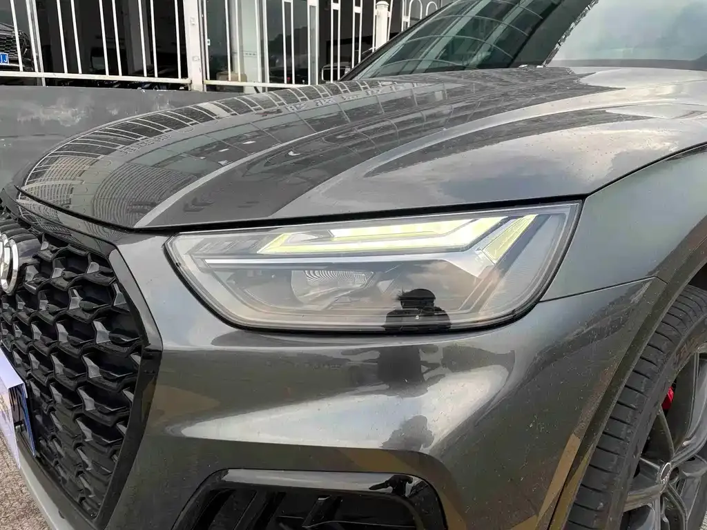Audi Q5L Sportback — фото 3