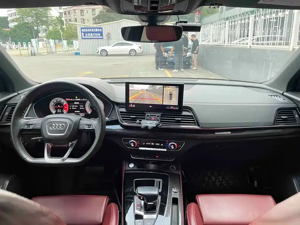 Audi Q5L Sportback — фото 2