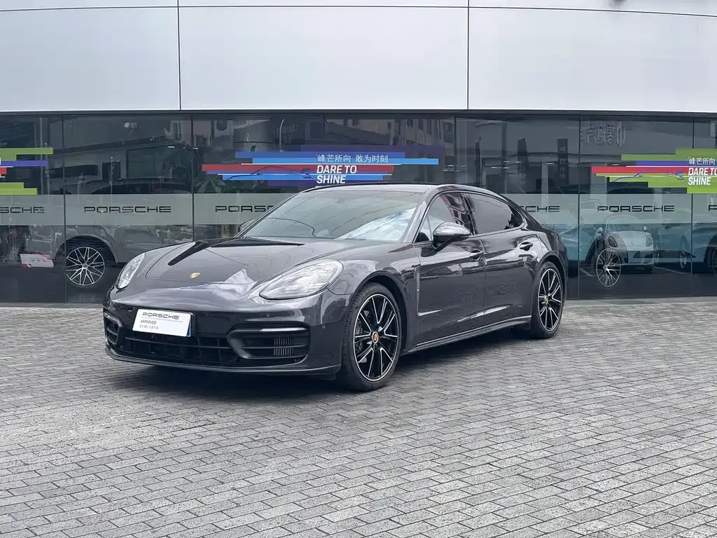 Porsche Panamera — фото 1