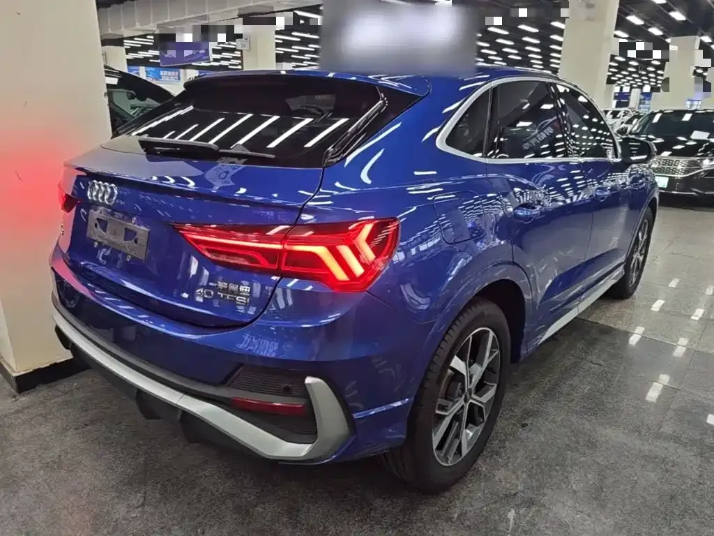 Audi Q3 Sportback — фото 9