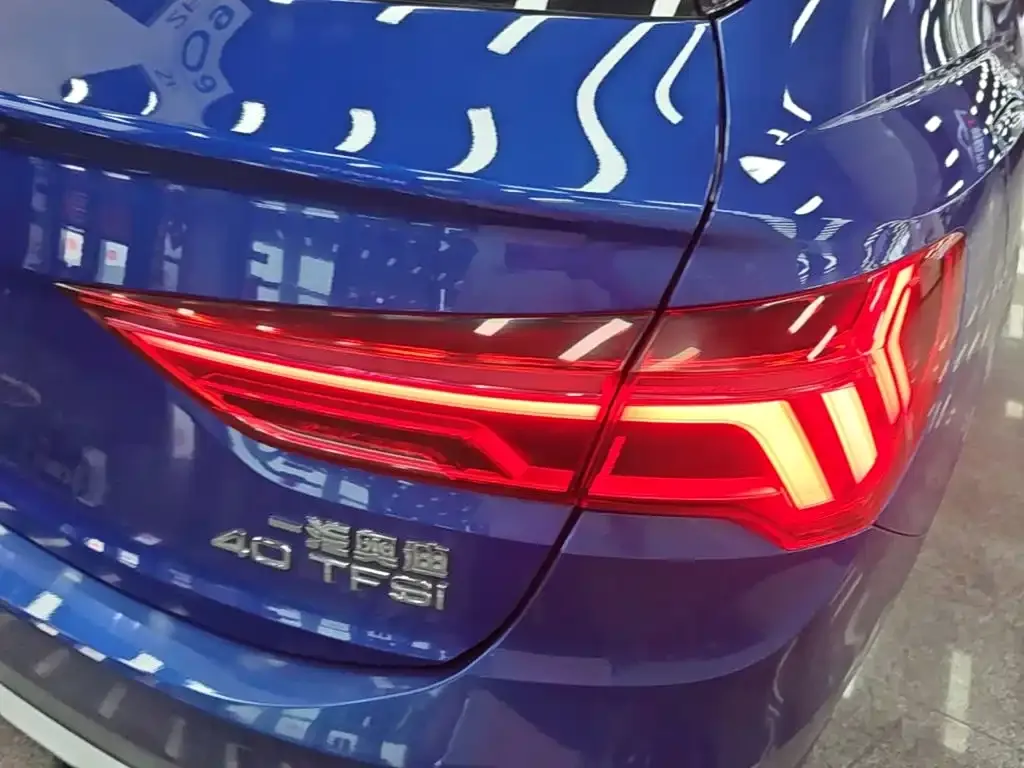 Audi Q3 Sportback — фото 4