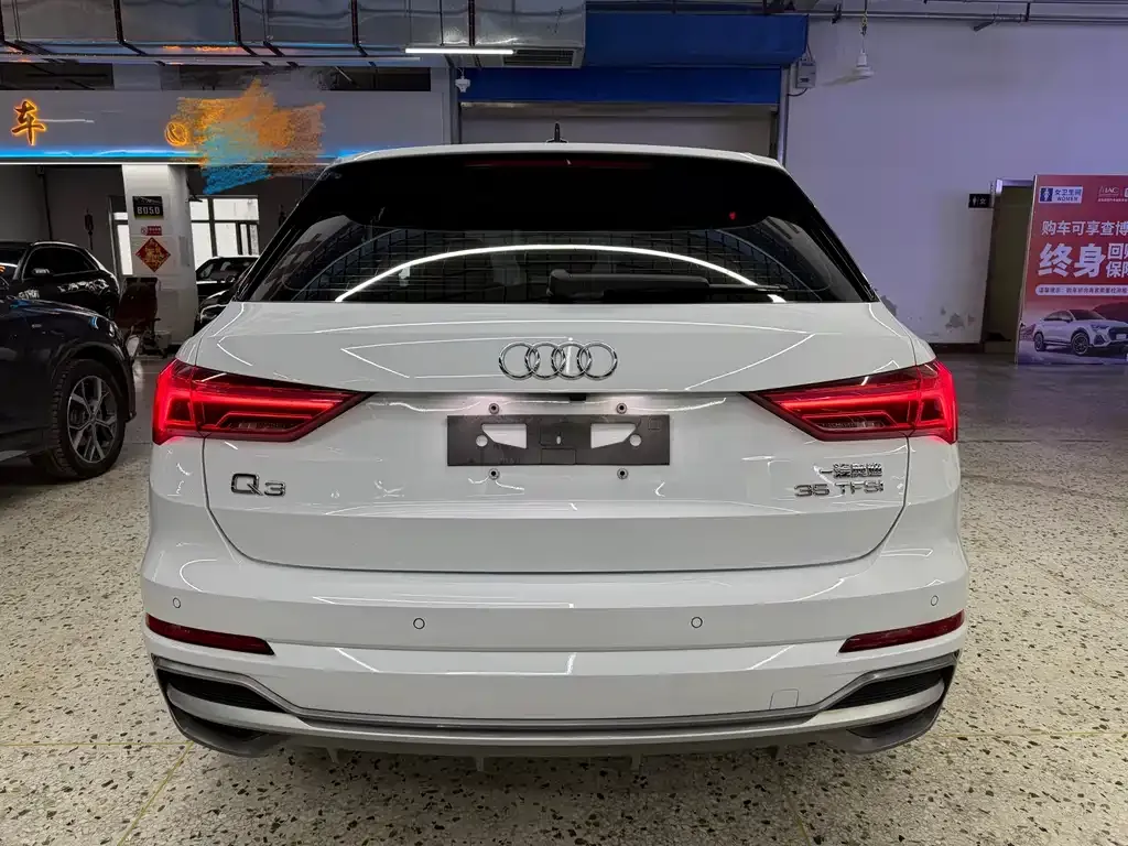 Audi Q3 — фото 10