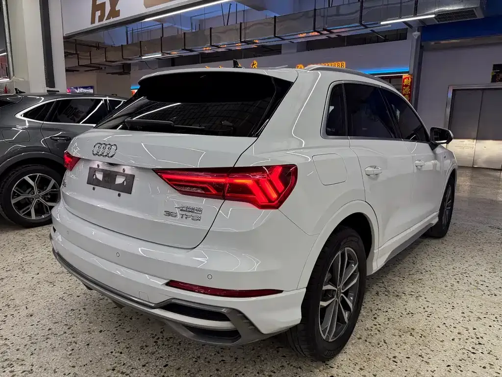 Audi Q3 — фото 4