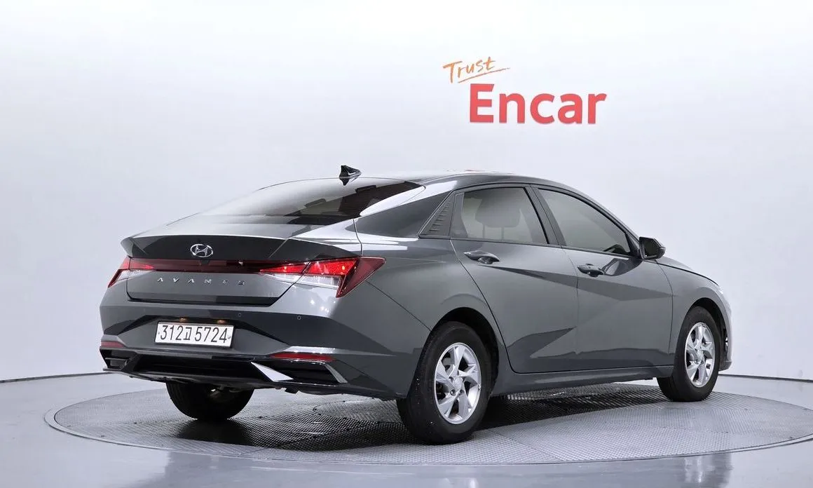 Hyundai AVANTE 2021 из KR, фото 2