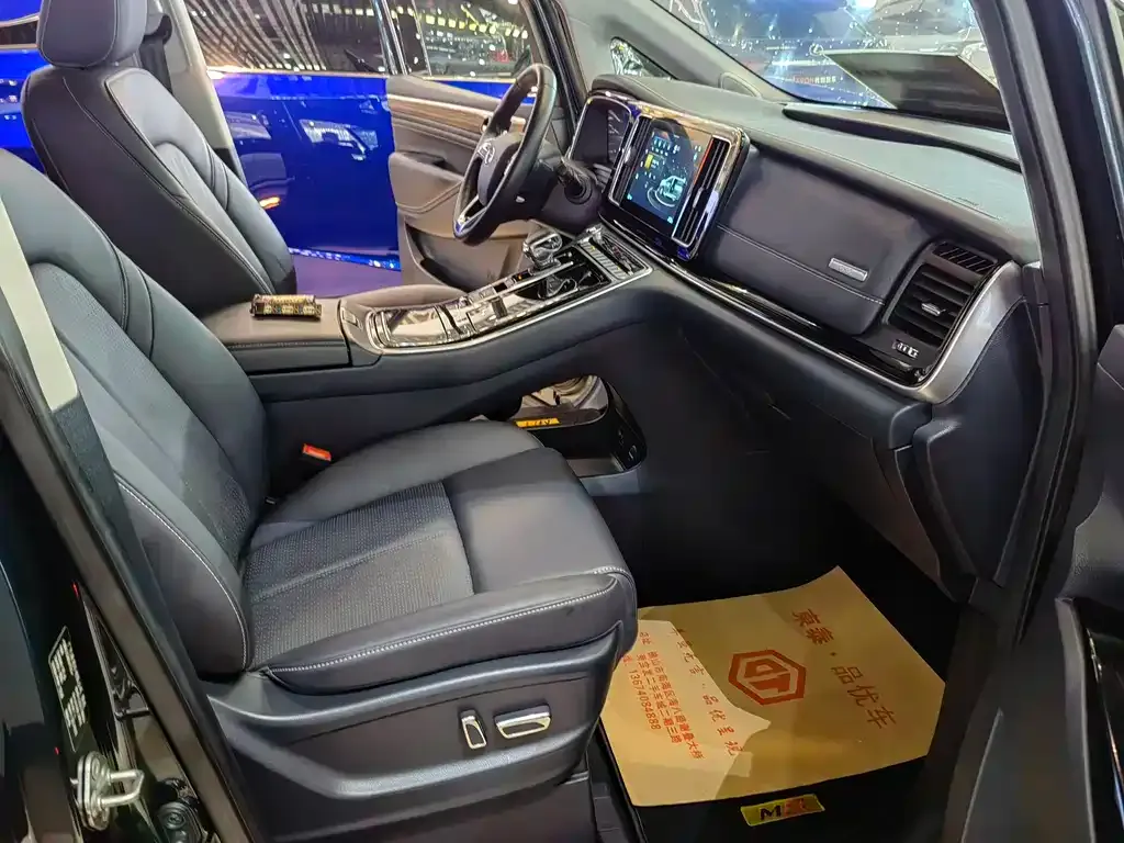 GAC Motor Trumpchi M8 — фото 2