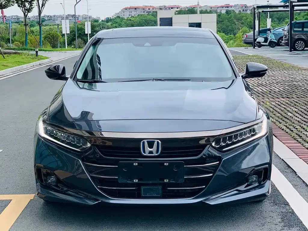 Honda Accord — фото 8