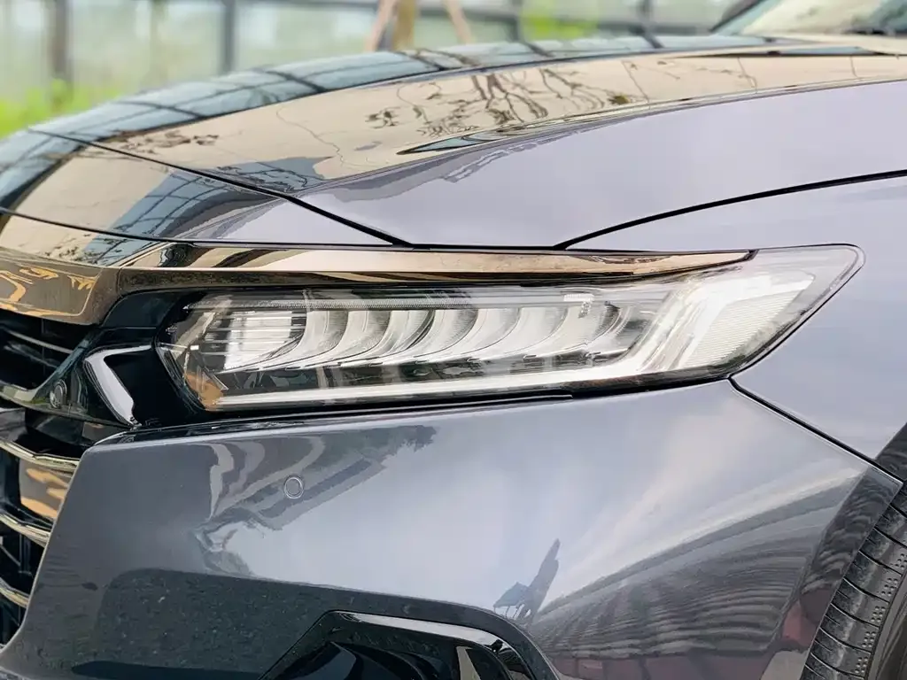 Honda Accord — фото 10