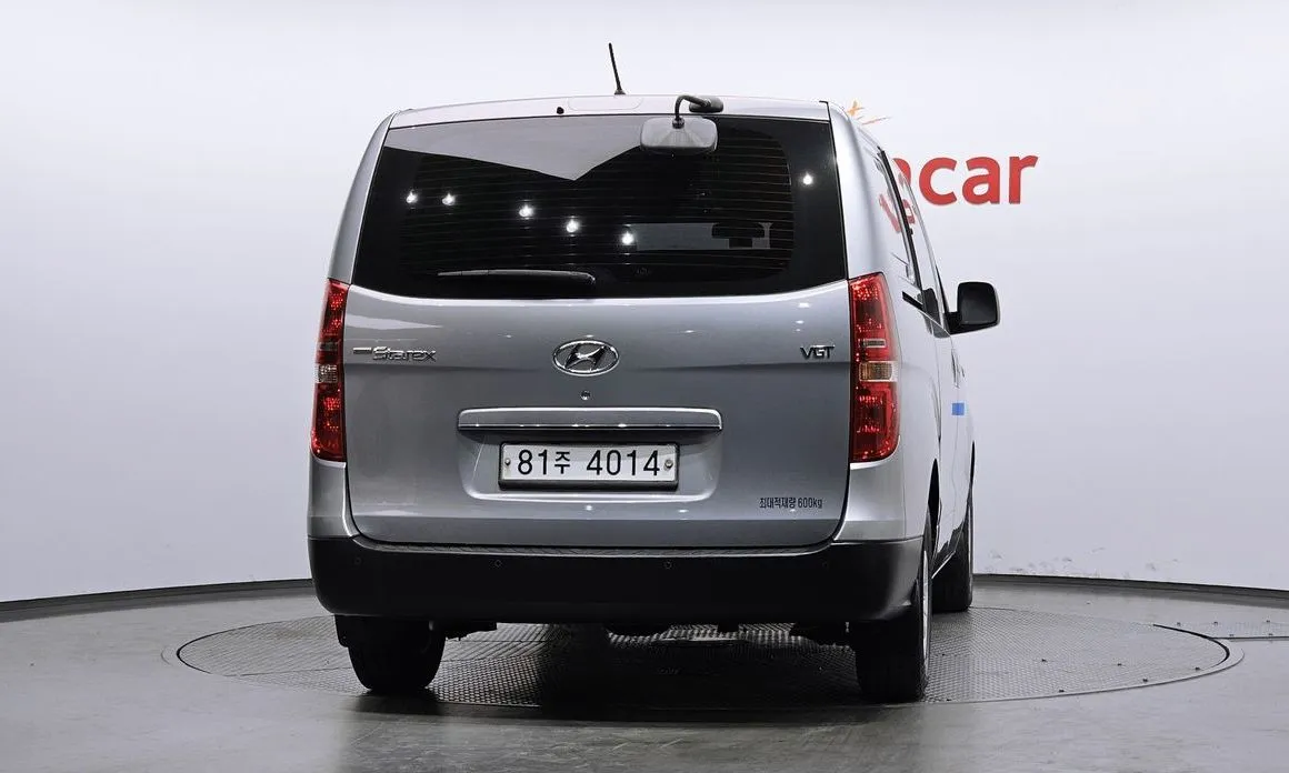 Hyundai Starex — фото 8