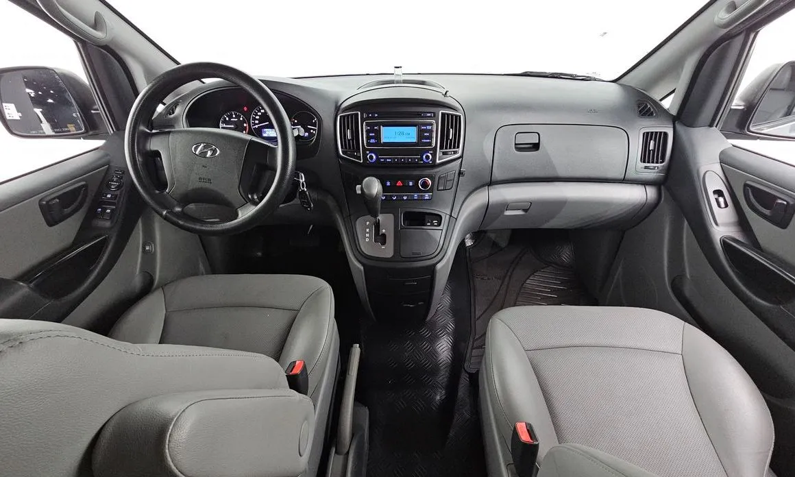 Hyundai Starex — фото 10