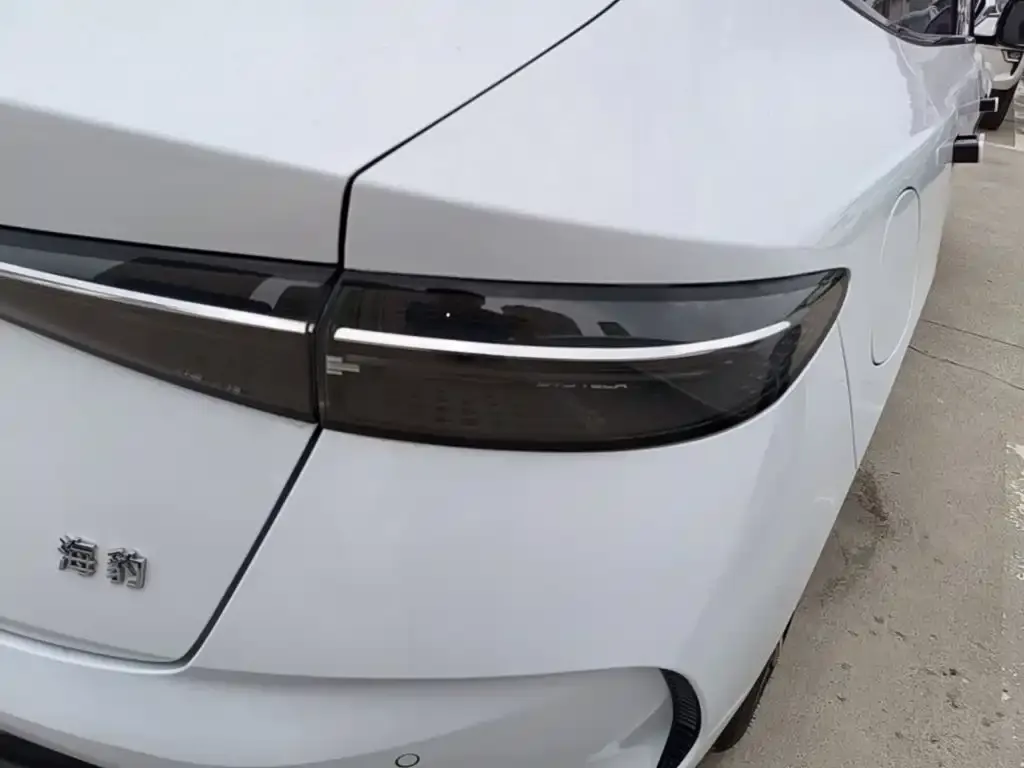 BYD Seal — фото 2