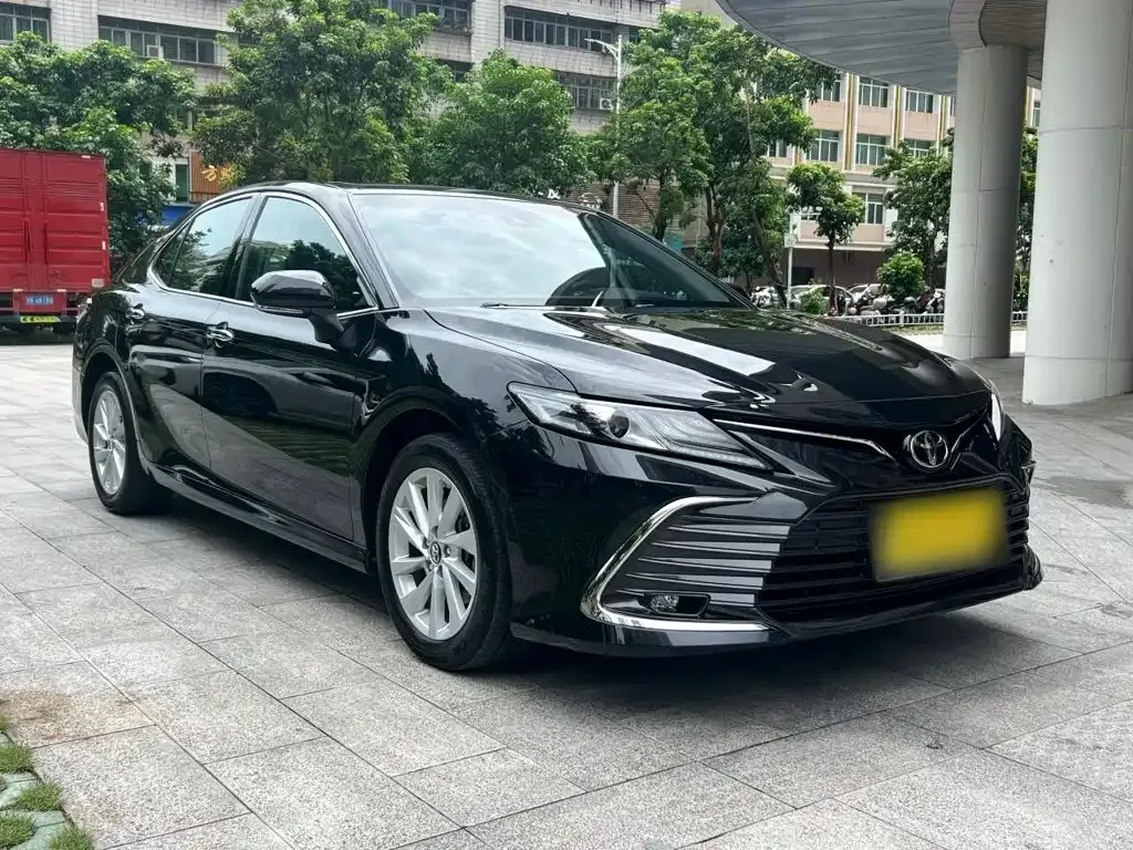 Toyota Camry — фото 7