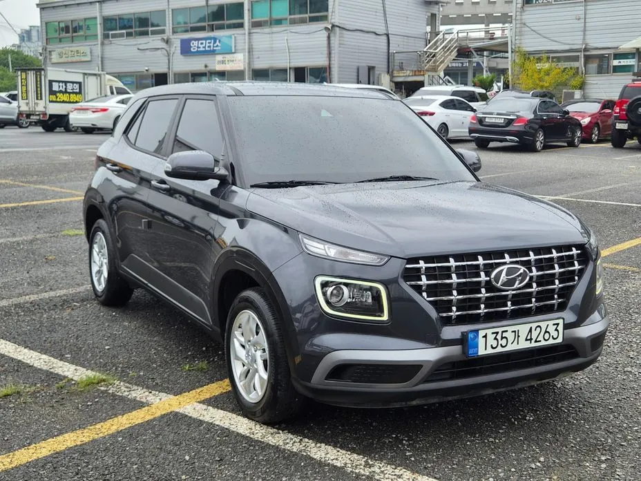Hyundai Venue 1.6 Modern 1