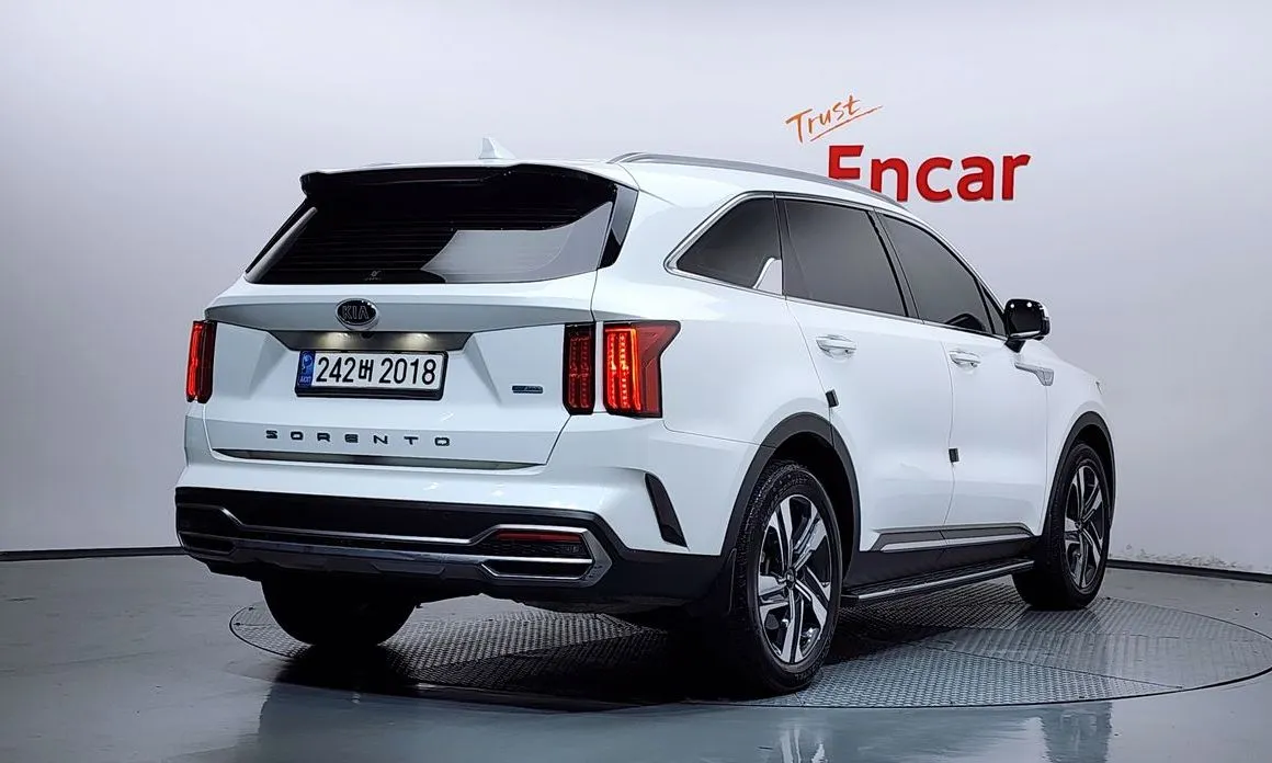 Kia Sorento — фото 6