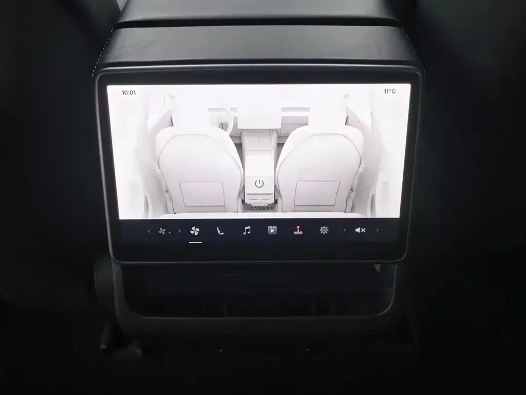 Tesla Model 3 — фото 2