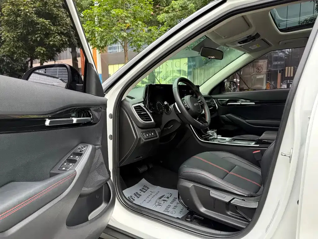 Kia KX3 2021 из CN, фото 8