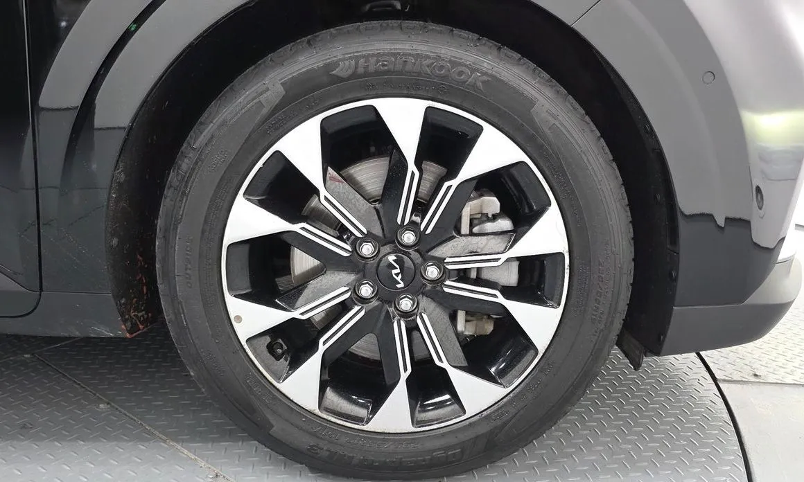 Kia Carnival — фото 6