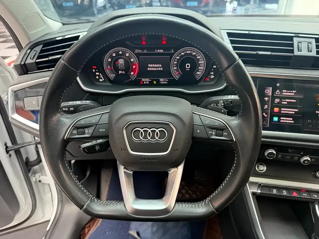 Audi Q3 — фото 5