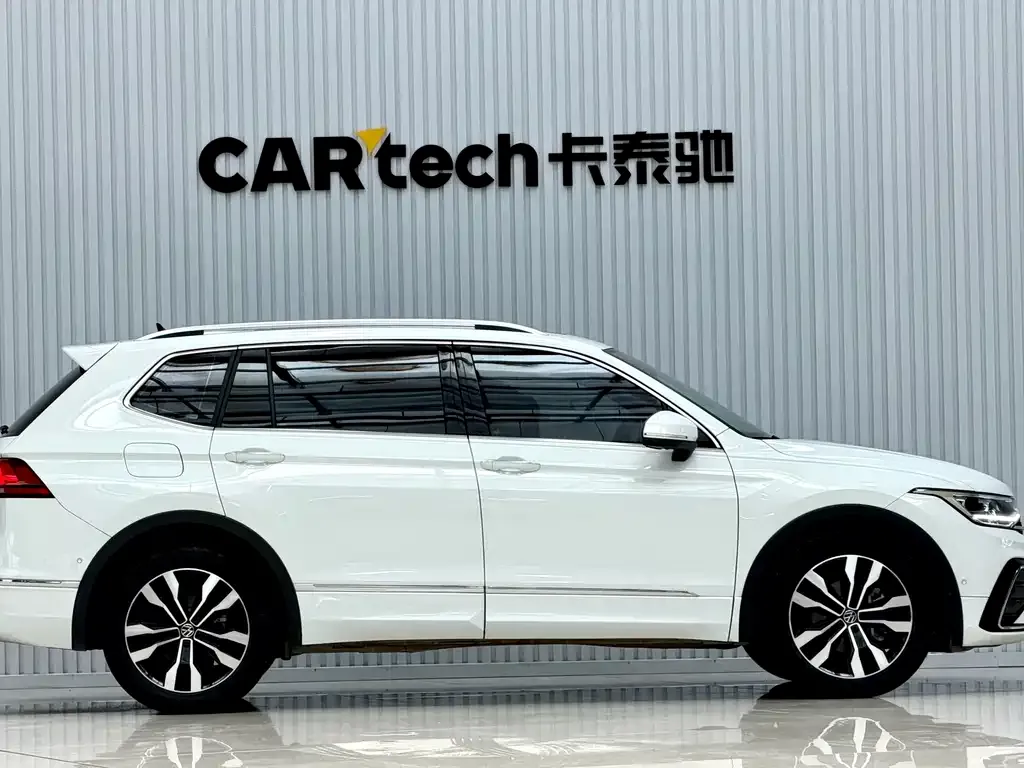Volkswagen Tiguan L — фото 3