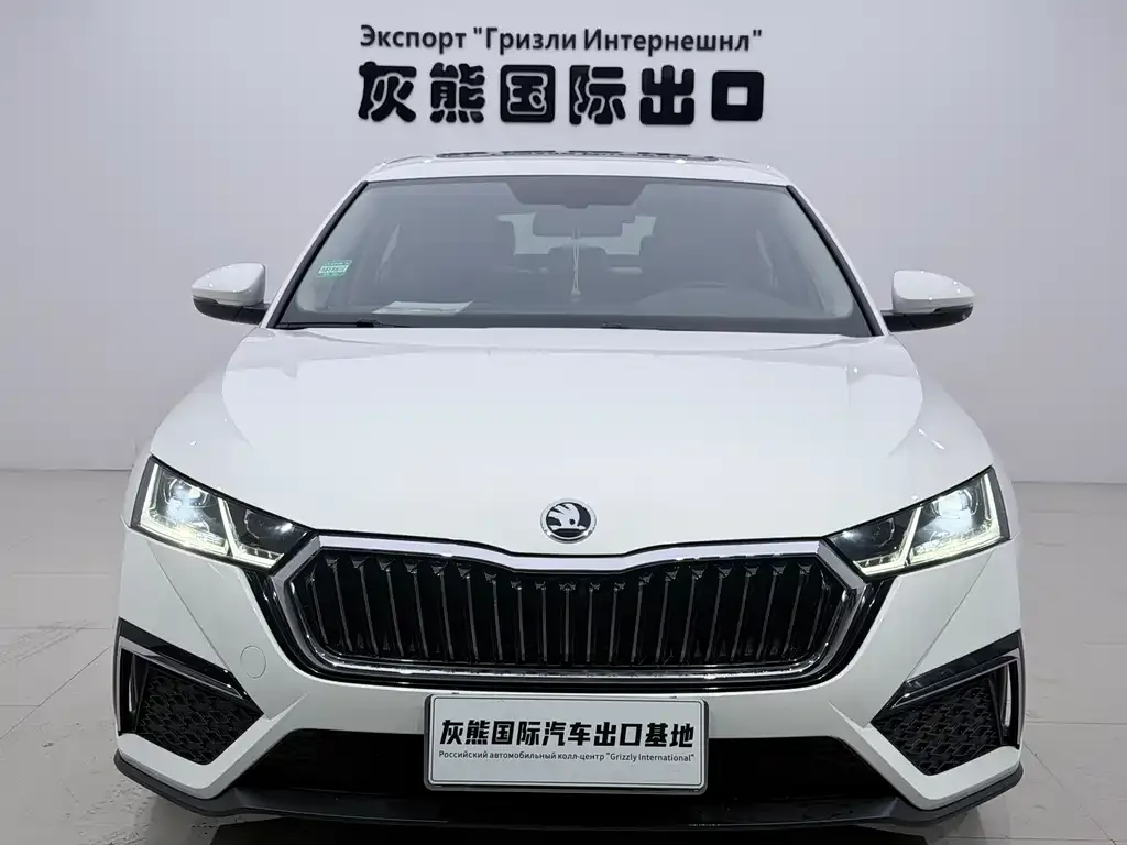 Skoda Octavia — фото 8